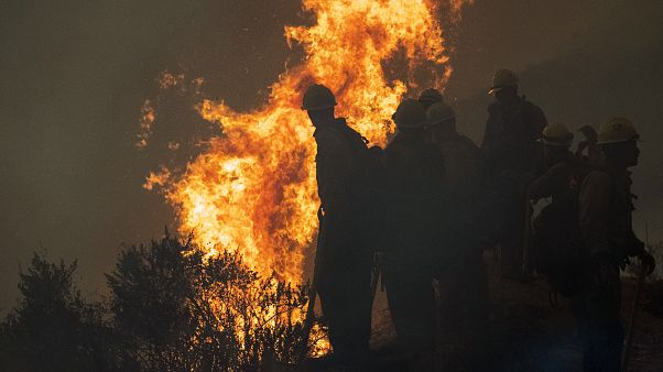 Fogos aquecem campanha nos EUA Fogos aquecem campanha nos EUA