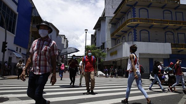 La restricción de la movilidad por género entró en vigor el 1 de abril, a solo una semana de decretar el confinamiento por la pandemia. La restricción de la movilidad por género entró en vigor el 1 de abril, a solo una semana de decretar el confinamiento por la pandemia.