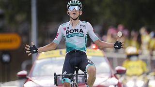 Lennard Kamna remporte la 16ème étape du Tour de France 2020, à Villard-de-Lans, France, le 15 septembre 2020
