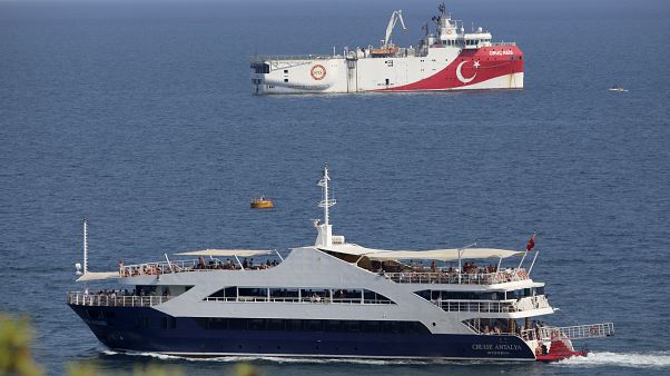Le navire de recherche turc Oruc Reis, au large des côtes d'Antalya sur la Méditerranée, Turquie, dimanche 13 septembre 2020 Le navire de recherche turc Oruc Reis, au large des côtes d'Antalya sur la Méditerranée, Turquie, dimanche 13 septembre 2020