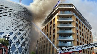 Beyrut'ta bir binada yangın