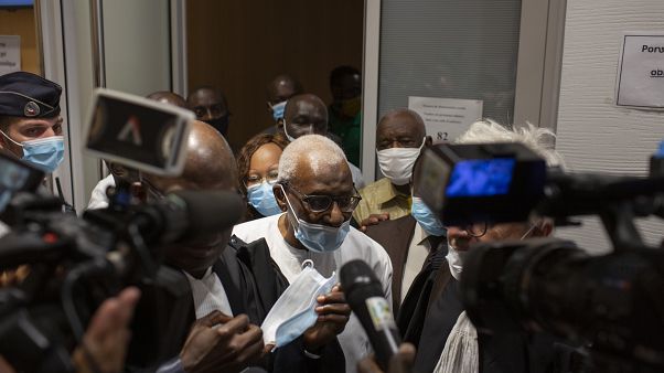 Lamine Diack à l'issue de son procès à Paris, le 16/09/2020 Lamine Diack à l'issue de son procès à Paris, le 16/09/2020
