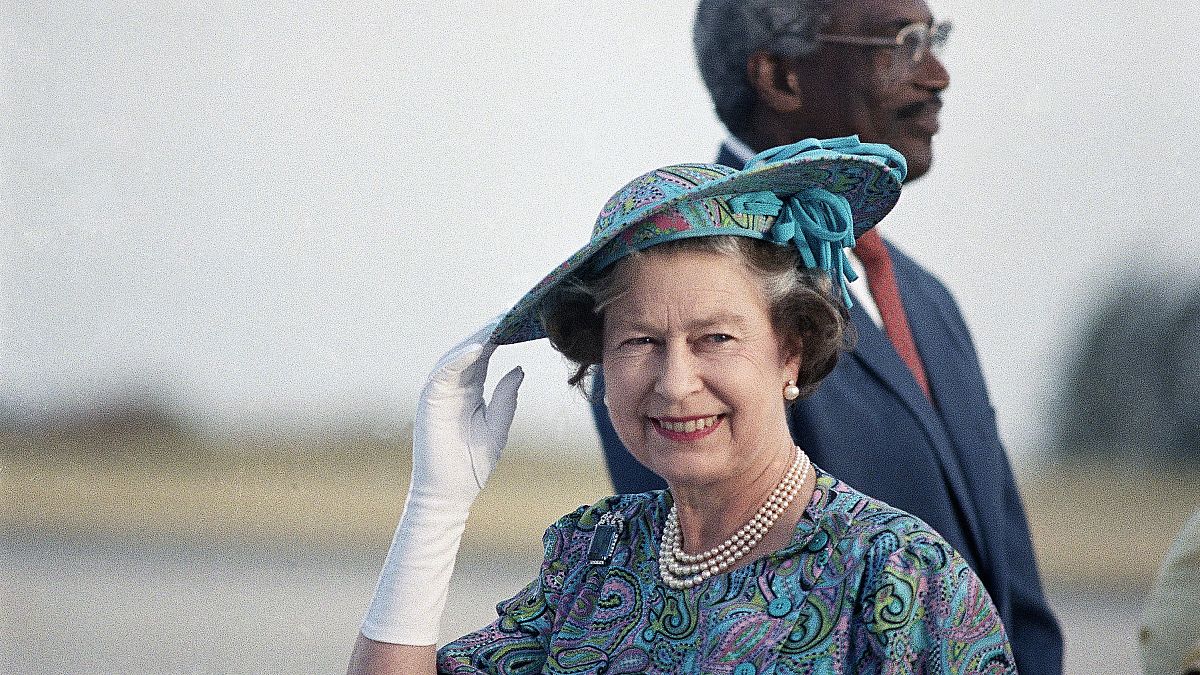 II. Erzsébet brit uralkodó Barbados szigetén 1989-ben