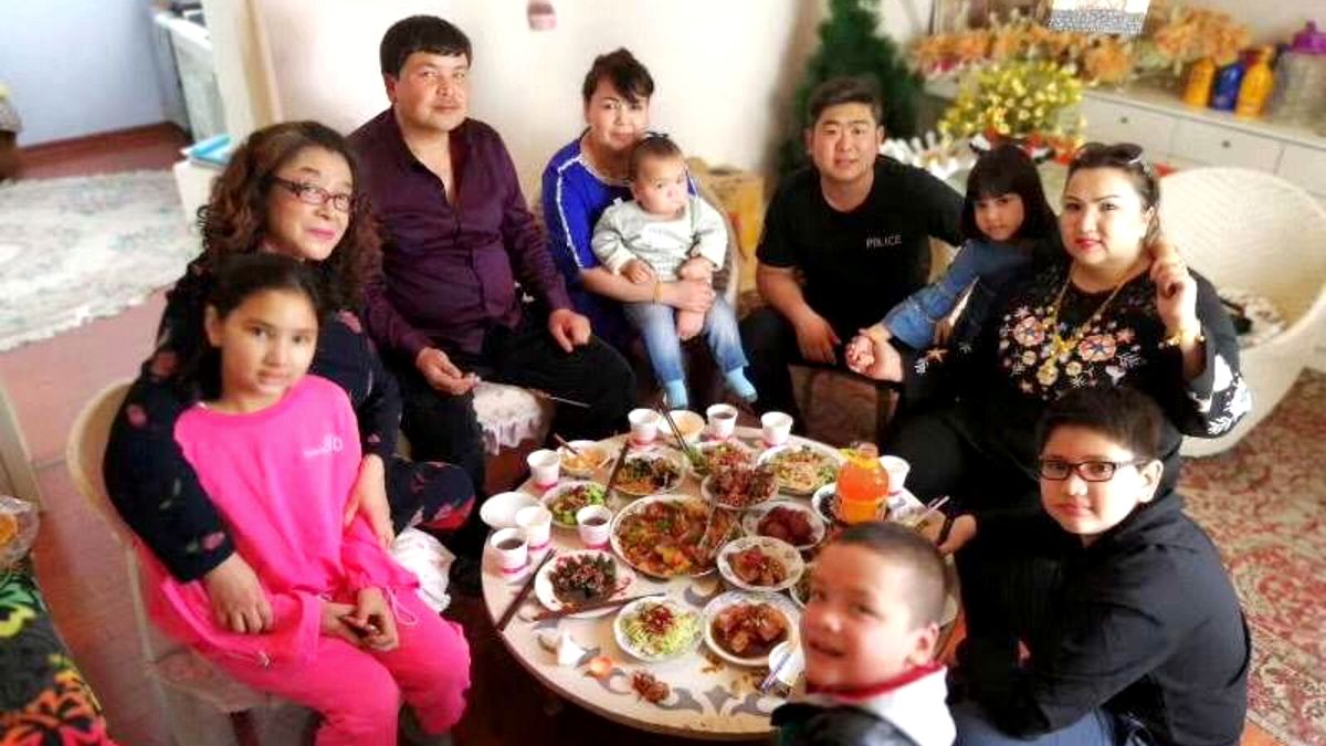 Uygur ailelerine gelen Çinli 'kuzenler' devlet tarafından görevlendirildi