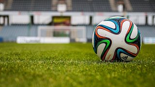 Немецкий любительский футбольный клуб проиграл со счетом 0:37, решив во время матча соблюдать социальную дистанцию.