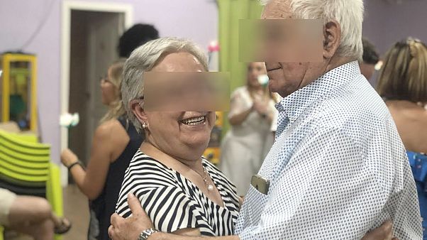 La abuela de Xènia Amenós, víctima de la COVID-19, junto a su marido La abuela de Xènia Amenós, víctima de la COVID-19, junto a su marido