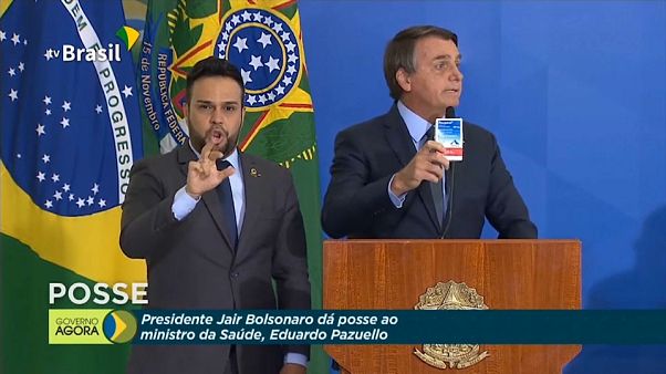 Bolsonaro defendiendo el uso de la hidroxicloroquina Bolsonaro defendiendo el uso de la hidroxicloroquina