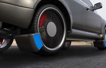 Device that captures microplastic particles from tyres as they are emitted.