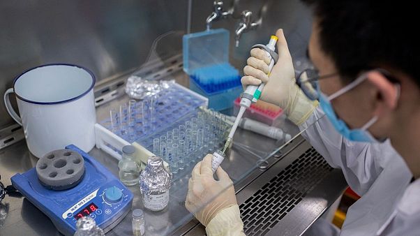 عکس تزئینی از لابراتواری در چین عکس تزئینی از لابراتواری در چین