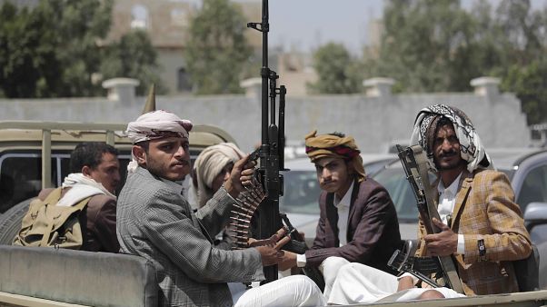 Yemen'de Husiler Eylül 2014'ten bu yana başkent Sana ve bazı bölgelerin kontrolünü elinde bulunduruyor Yemen'de Husiler Eylül 2014'ten bu yana başkent Sana ve bazı bölgelerin kontrolünü elinde bulunduruyor