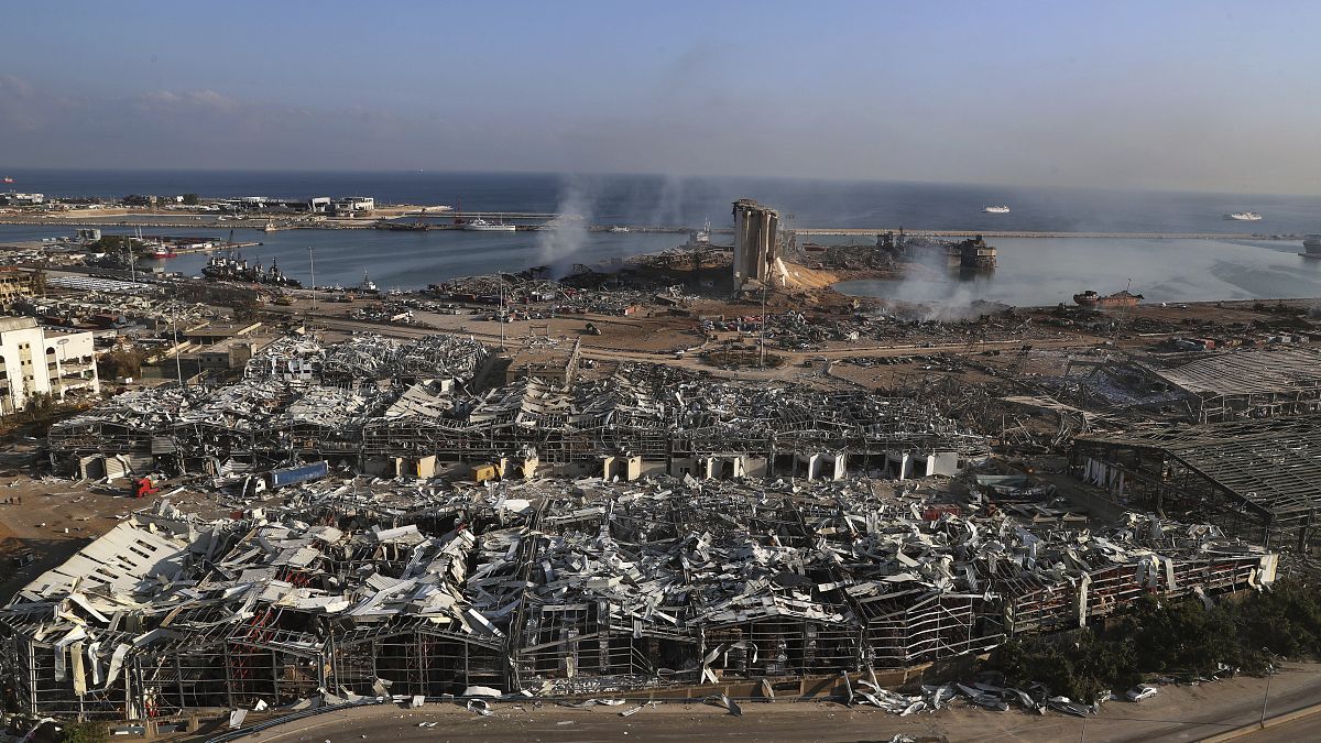 موقع انفجار في ميناء بيروت، لبنان، الأربعاء ، 5 آب 2020  بسبب نخزين مادة نيترات الأمونيوم