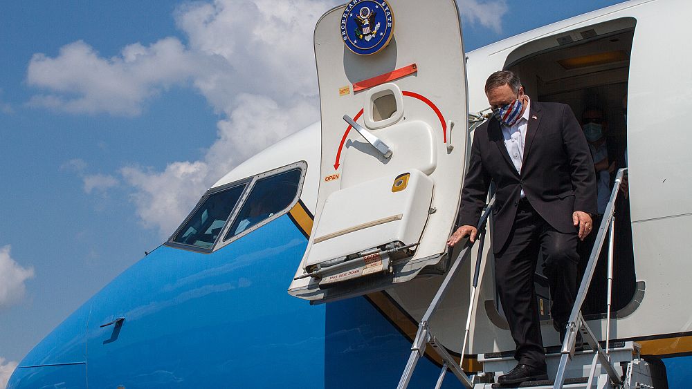 US Secretary of State urges Venezuelan president to leave office US Secretary of State urges Venezuelan president to leave office