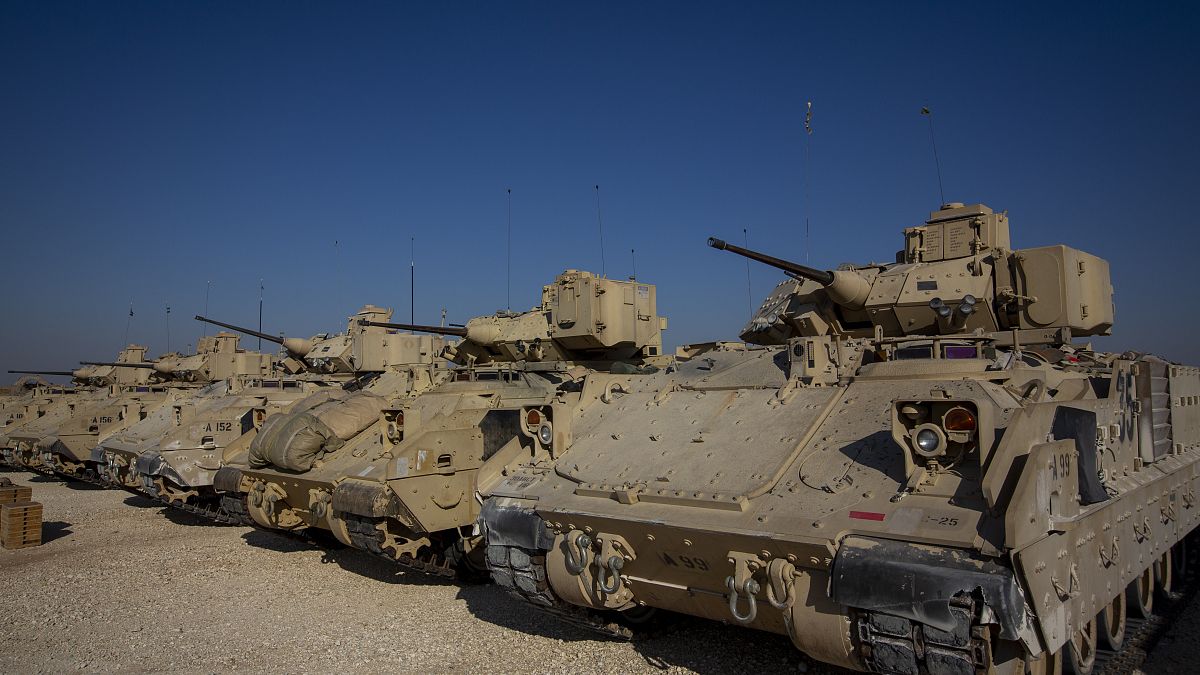 مركبة عسكرية امريكية في قاعدة عسكرية شمال شرقي سوريا. 2019/11/11