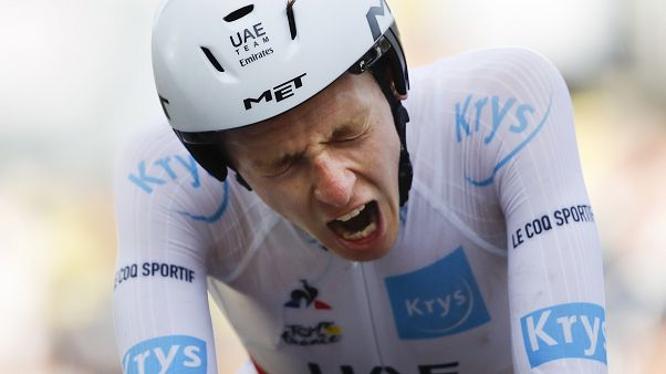 Tadej Pogacar campeão virtual da Volta à França em bicicleta Tadej Pogacar campeão virtual da Volta à França em bicicleta