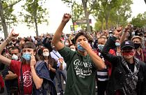 Des habitants du quartier Vallecas à Madrid manifestent contre les nouvelles règles annoncées pour lutter contre le coronavirus, le 20 septembre 2020