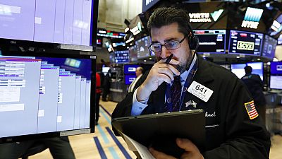Фондовый рынок упал из-за опасения новых карантинных мер