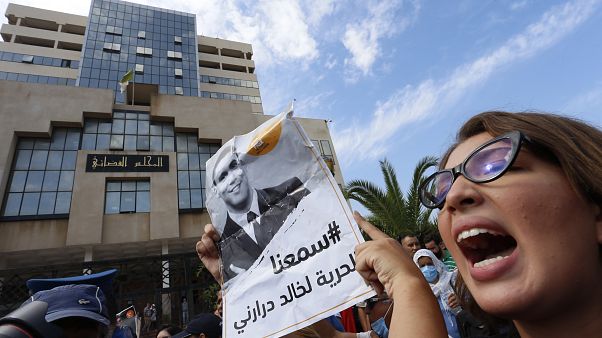 من مظاهرة مؤيدة للصحافي خالد درارني الذي حكم عليه بالسجن من مظاهرة مؤيدة للصحافي خالد درارني الذي حكم عليه بالسجن