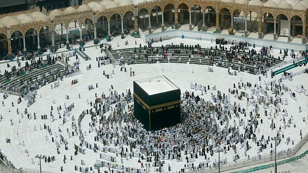السعودية نيوز |
وزارة الداخلية السعودية تعلن السماح مجدداً بأداء العمرة والزيارة تدريجيًا
السعودية نيوز |
وزارة الداخلية السعودية تعلن السماح مجدداً بأداء العمرة والزيارة تدريجيًا