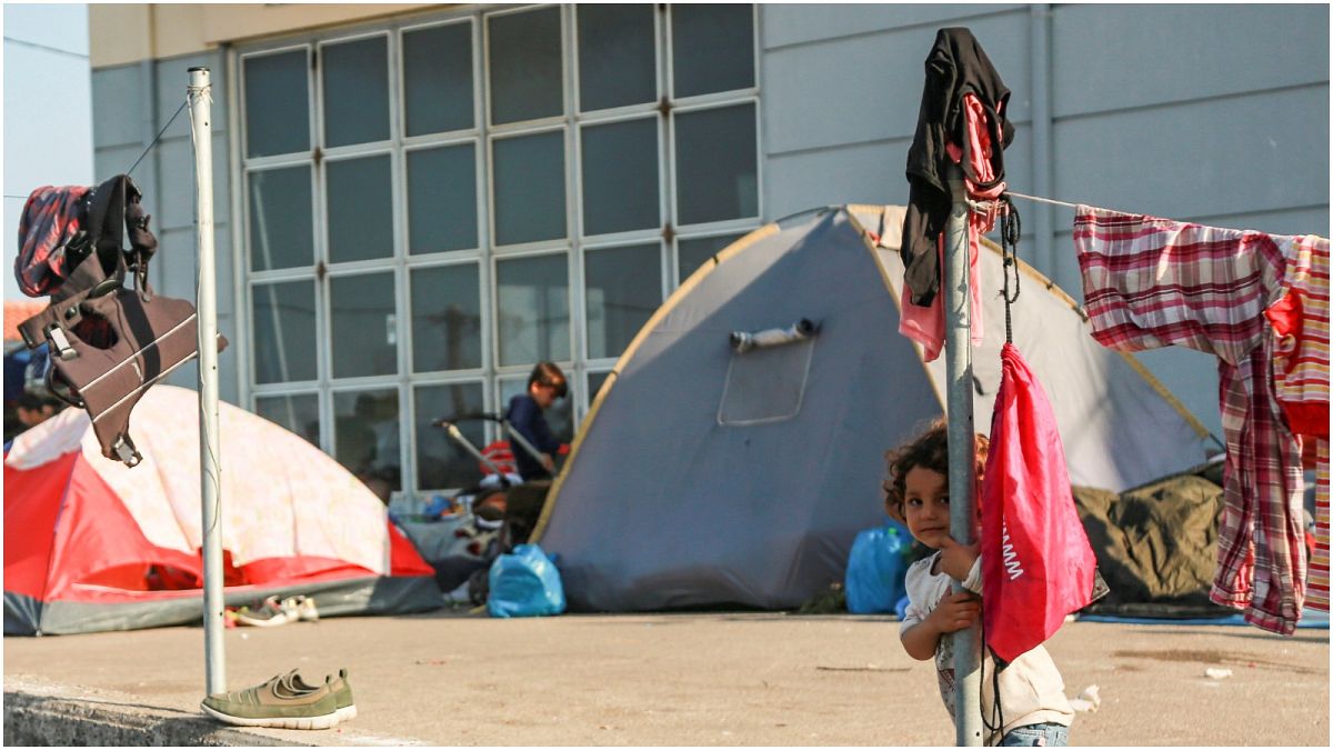 خيام للاجئين في اليونان