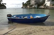 Patera en una playa de Mallorca