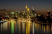 Die deutsche Finanzmetrole Frankfurt bei Nacht