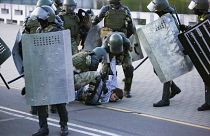 Detenção durante manifestação em Minsk