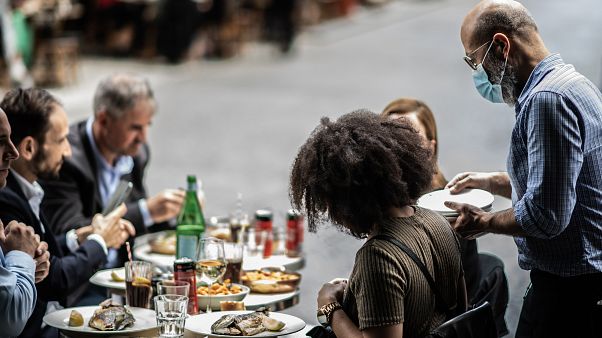 Paris'te bir restorant Paris'te bir restorant
