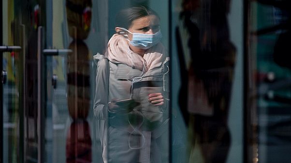 Egy utas a frankfurti pályaudvaron Egy utas a frankfurti pályaudvaron