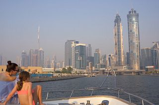 Exploring Dubai's iconic coastline by boat 