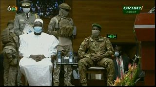 Mali swears in interim president Ndaw