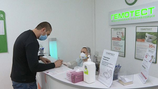 Russian lab checks virus status as Moscow rolls out mass testing Russian lab checks virus status as Moscow rolls out mass testing