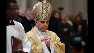 Cardeal envolvido em escândalo renuncia ao cargo
