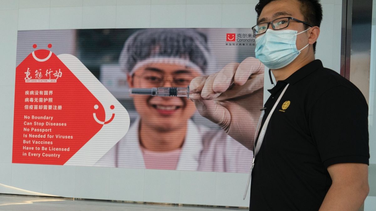 Çinli SinoVac firmasının CoronaVac isimli Covid-19 aşısı Türkiye'de de test ediliyor 