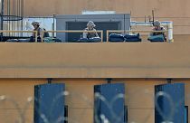 استقرار سربازان آمریکایی بر پشت بام سفارت ایالات متحده در بغداد
