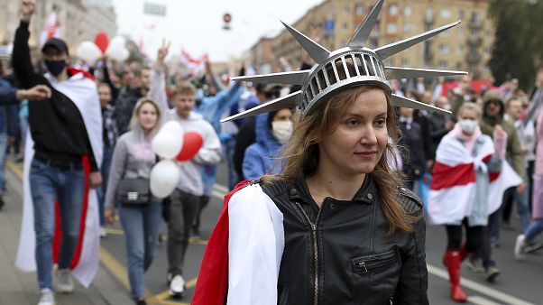 Belarus'ta Cumhurbaşkanı Lukaşenko karşıtı eylemler seçimlerin yapıldığı 9 Ağustos'tan bu yana devam ediyor. Belarus'ta Cumhurbaşkanı Lukaşenko karşıtı eylemler seçimlerin yapıldığı 9 Ağustos'tan bu yana devam ediyor.