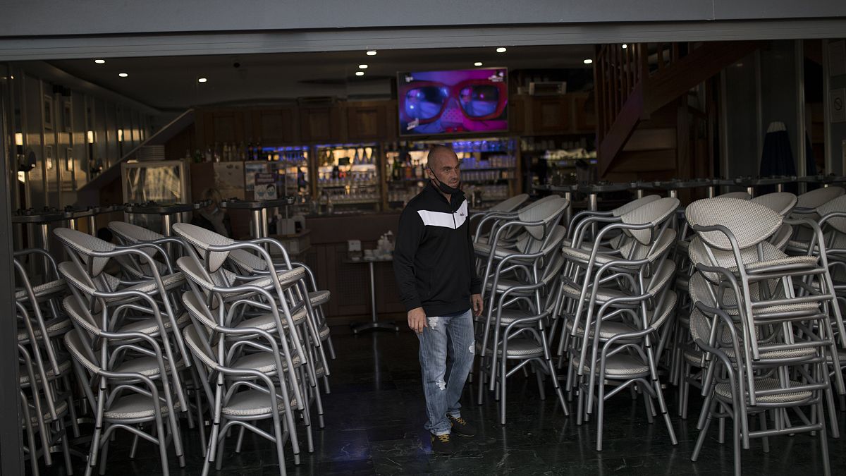 Los bares y restaurantes han cerrado en Marsella (Francia)