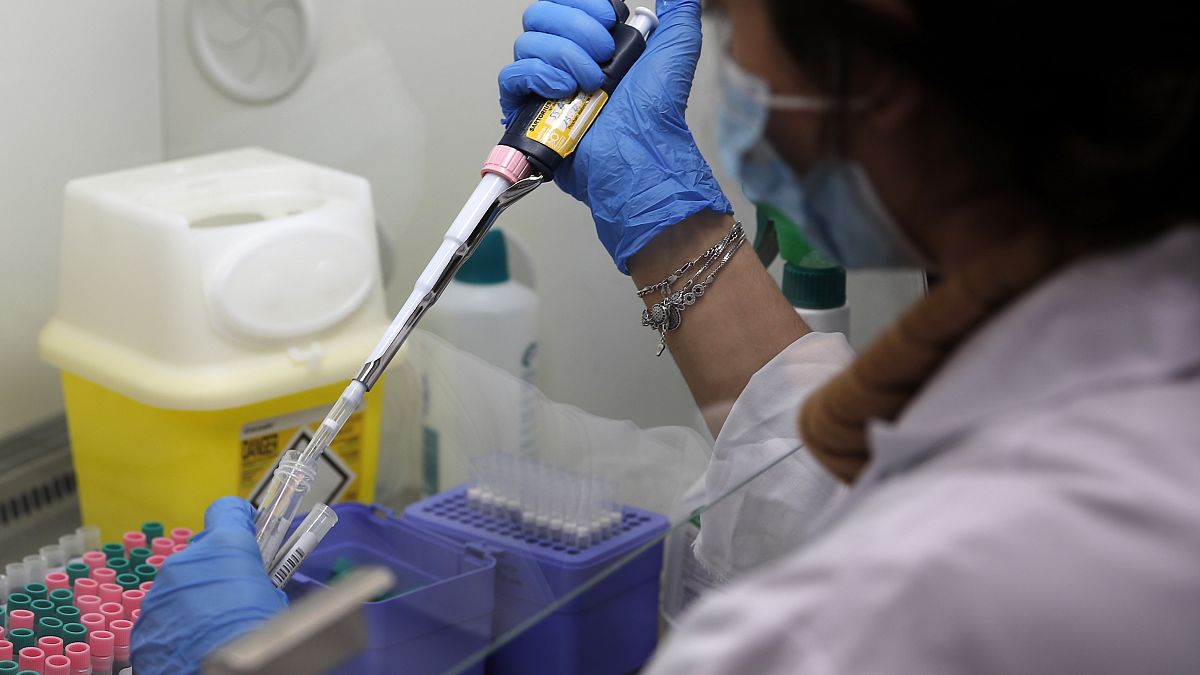 Из пяти европейских разработок вакцины три проходят последнюю фазу клинических испытаний