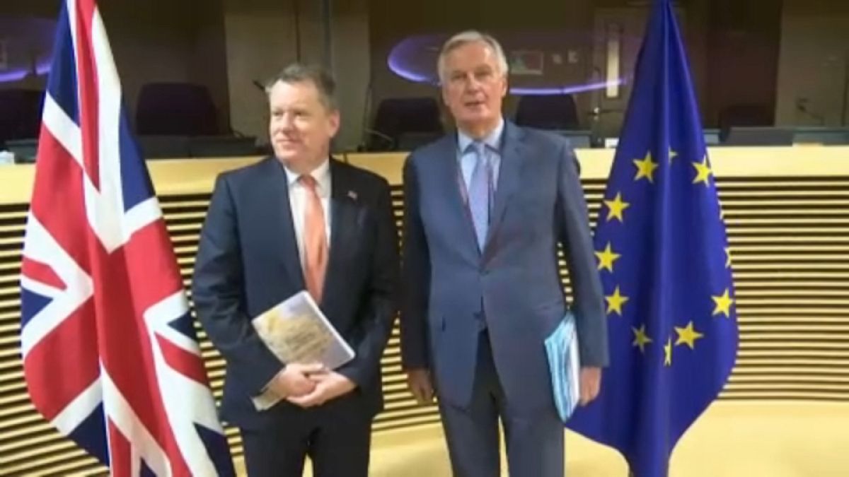 Settimana decisiva per la "Brexit commerciale": incontri Frost-Barnier e Gove-Šefčovič