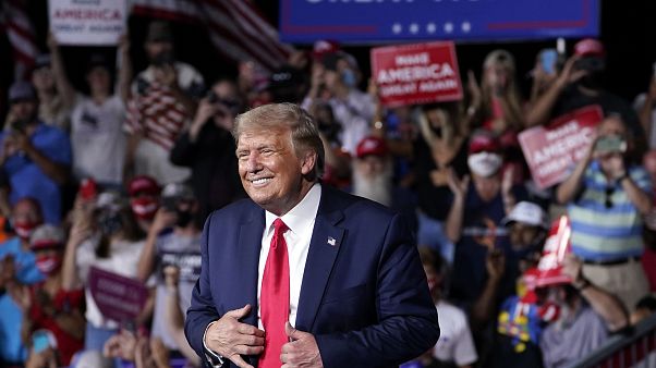 Başkan Donald Trump Kuzey Carolina'da konuşma yaparken Başkan Donald Trump Kuzey Carolina'da konuşma yaparken