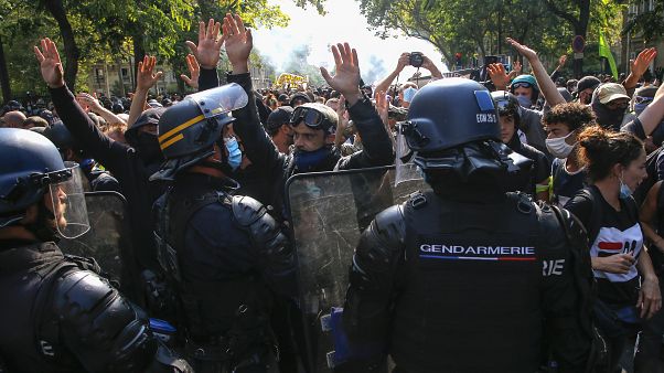 Paris'te bir protesto gösterisi Paris'te bir protesto gösterisi