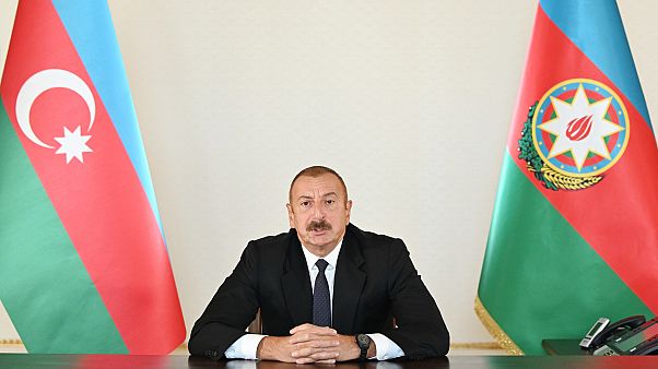 Conflitto Armenia-Azerbaigian, Pompeo chiede il cessate il fuoco Conflitto Armenia-Azerbaigian, Pompeo chiede il cessate il fuoco