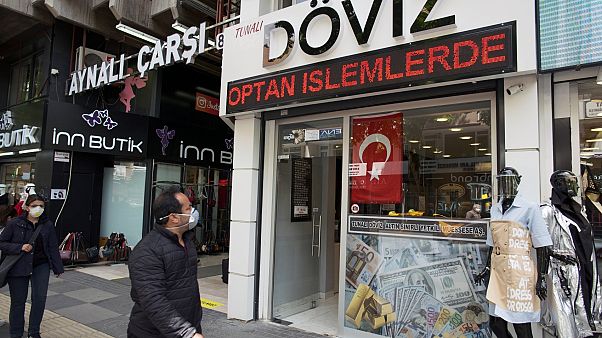 Kambiyo işlemlerinde vergi düşürüldü Kambiyo işlemlerinde vergi düşürüldü