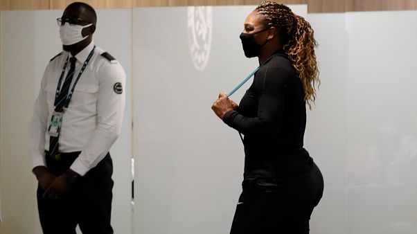 Serena Williams se ne va, dopo la conferenza stampa, a Parigi Serena Williams se ne va, dopo la conferenza stampa, a Parigi