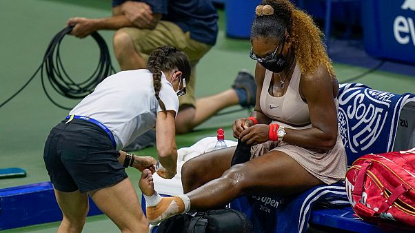 Lesão sofrida nas "meias" do Open dos EUA obriga Serena a desistir em França Lesão sofrida nas "meias" do Open dos EUA obriga Serena a desistir em França