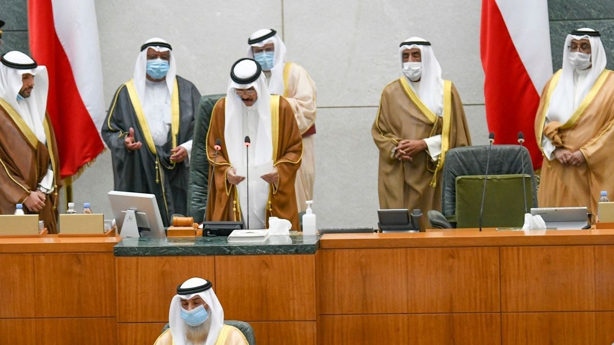 شیخ نواف آل احمد آل صباح، امیر جدید کویت هنگام ادای سوگند
