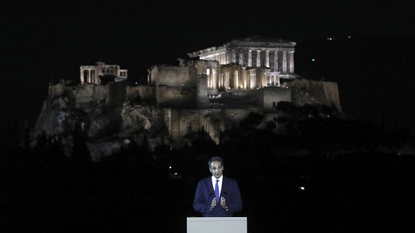 L'Acropole éclairée d'un nouveau jour L'Acropole éclairée d'un nouveau jour