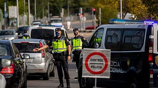 Control de policía en Orcasitas, Madrid