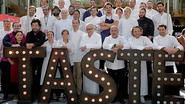 Taku Sekine'nin hocası Alain Ducasse. Alain Ducasse Fransa'da en iyi şef seçildi. Taku Sekine'nin hocası Alain Ducasse. Alain Ducasse Fransa'da en iyi şef seçildi.