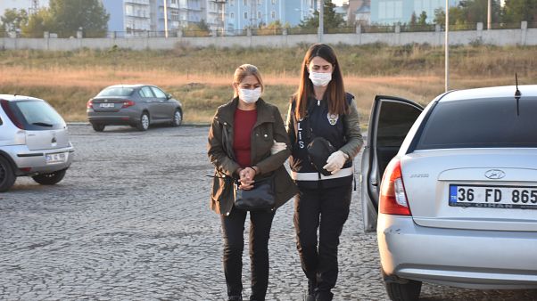 19 HDP'li gözaltına alındı 19 HDP'li gözaltına alındı