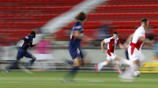 Ligue des Champions : les clubs français évitent le "groupe de la mort" Ligue des Champions : les clubs français évitent le "groupe de la mort"